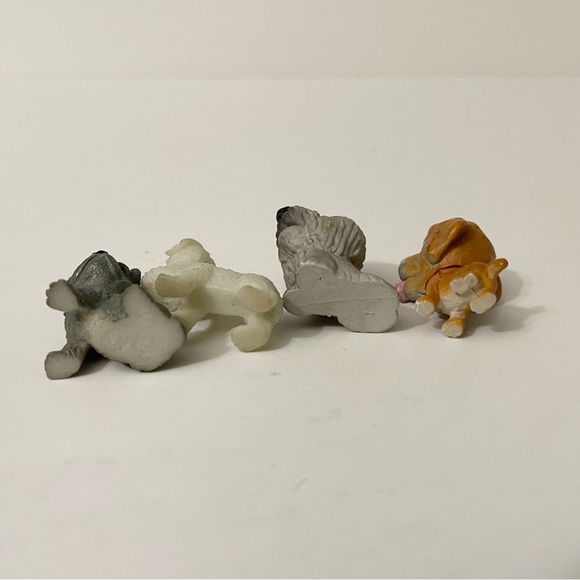 Puppy Palz Mini Dog Figure Tin Toys - Picture 5 of 13